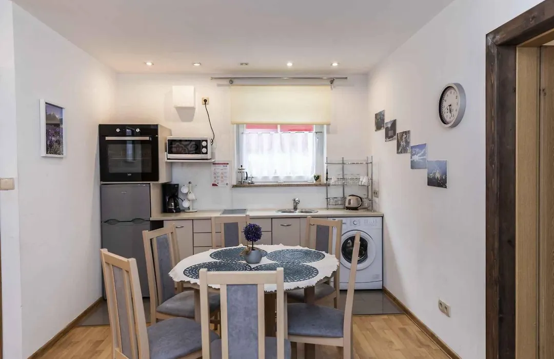 Apartamenty Emma-1